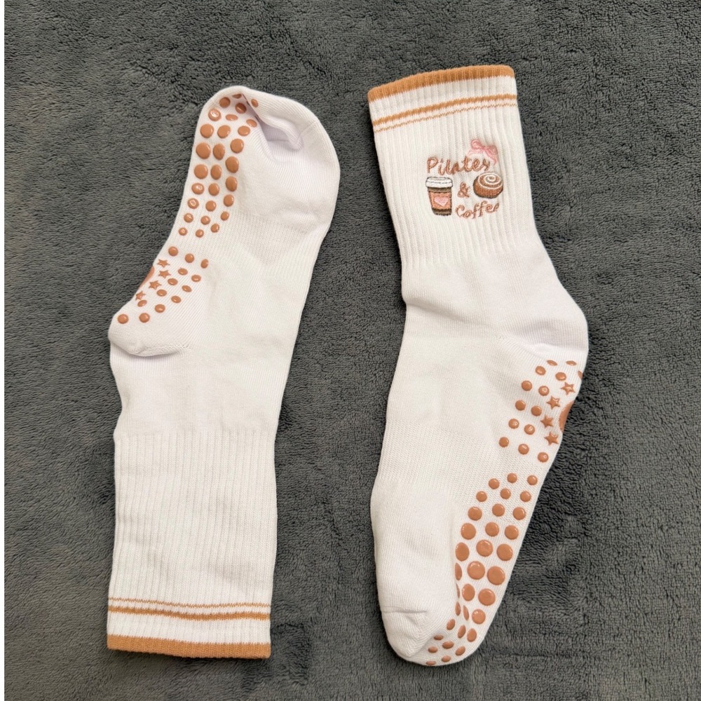 Yoga Grip Socks Women OS White Pilates & Coffee Yoga Lagree Crew - Picture 3 of 4